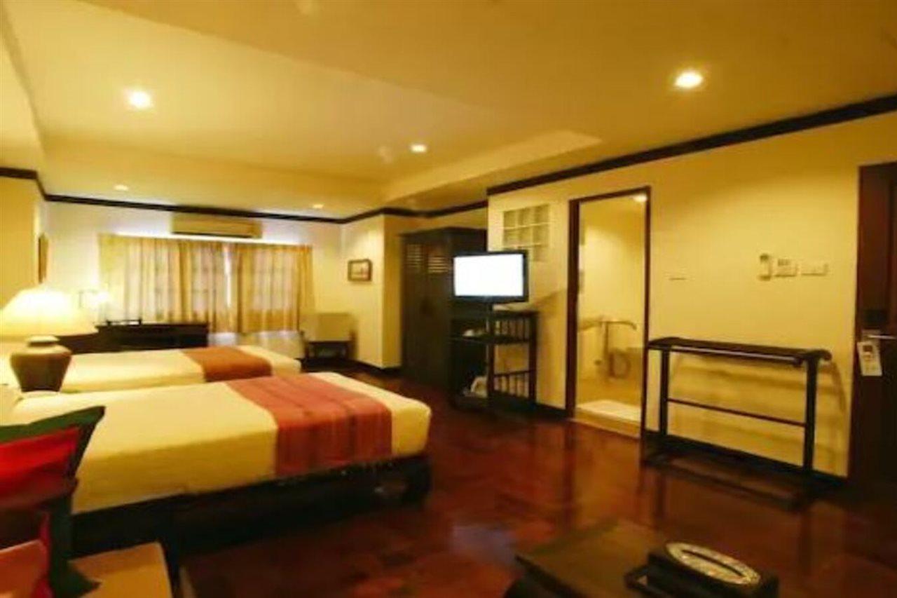 Cucumber Inn Suite Pattaya Exterior foto